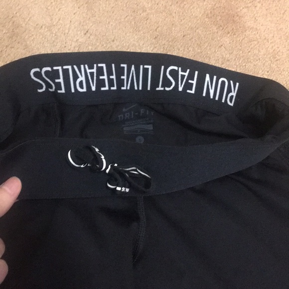 Nike Black Dri-fit Cropped Leggings - Picture 3 of 7